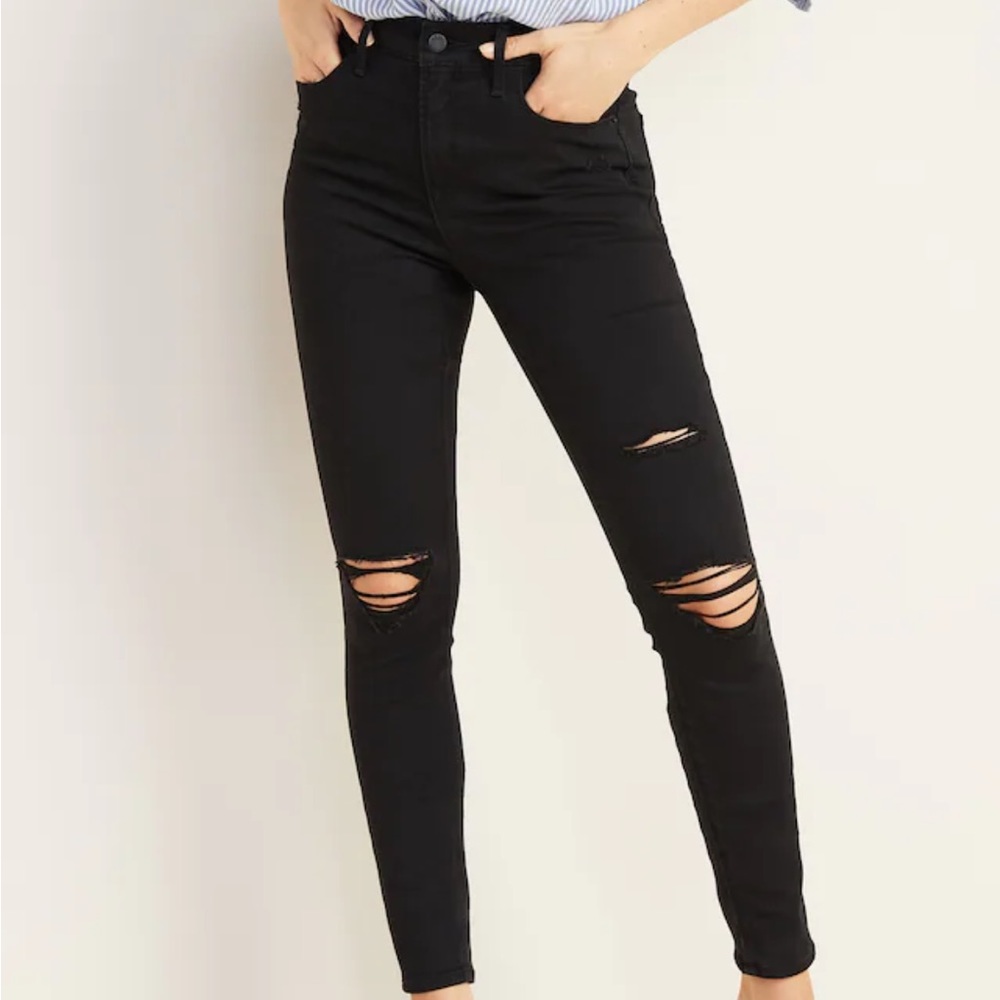 Old Navy Rockstar Super Skinny Ripped Jeans in Black